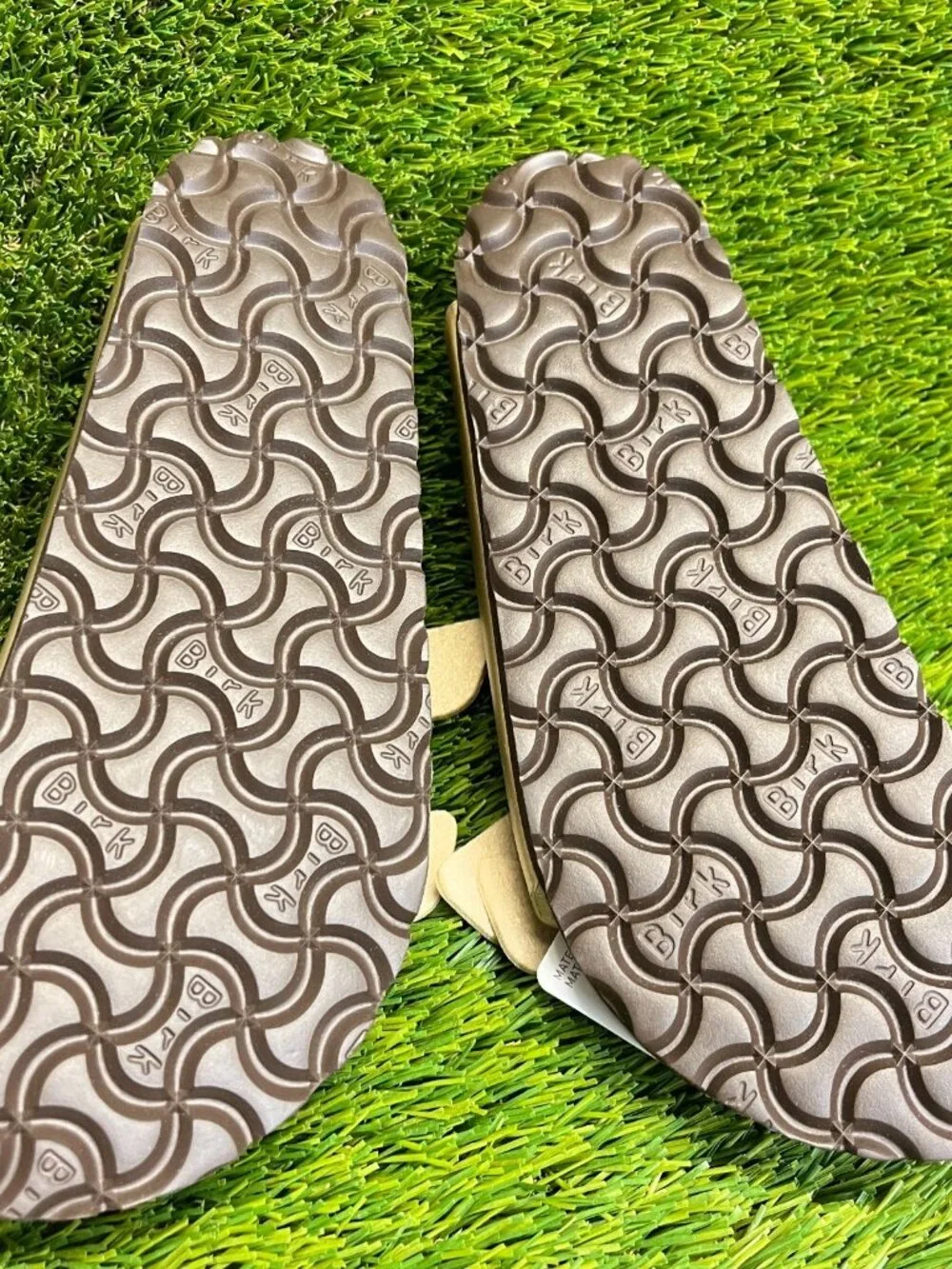 Birkenstock Arizona Birko-Flor Womens Size 5 Gold Beach Walking Outdoor Sandals_7